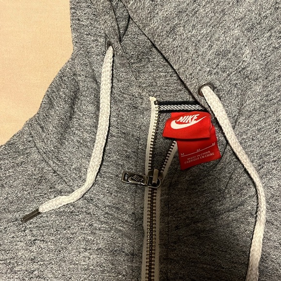Ultr-thin Nike Zip-Up Hoodies, 2pk, Medium - Picture 5 of 11
